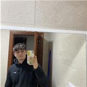 soy un joven de 18 años que estudia ingeniería aeroespacial con ganas de enseñar